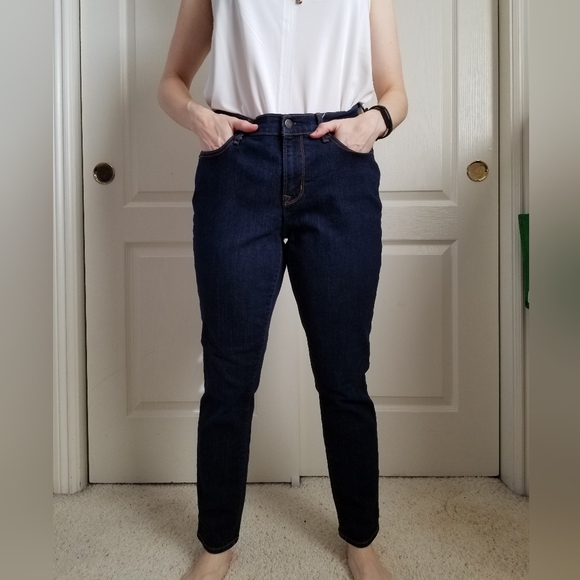 Old Navy Dark Wash Skinny Jeans Mid-rise Curvy Cut - Picture 3 of 8
